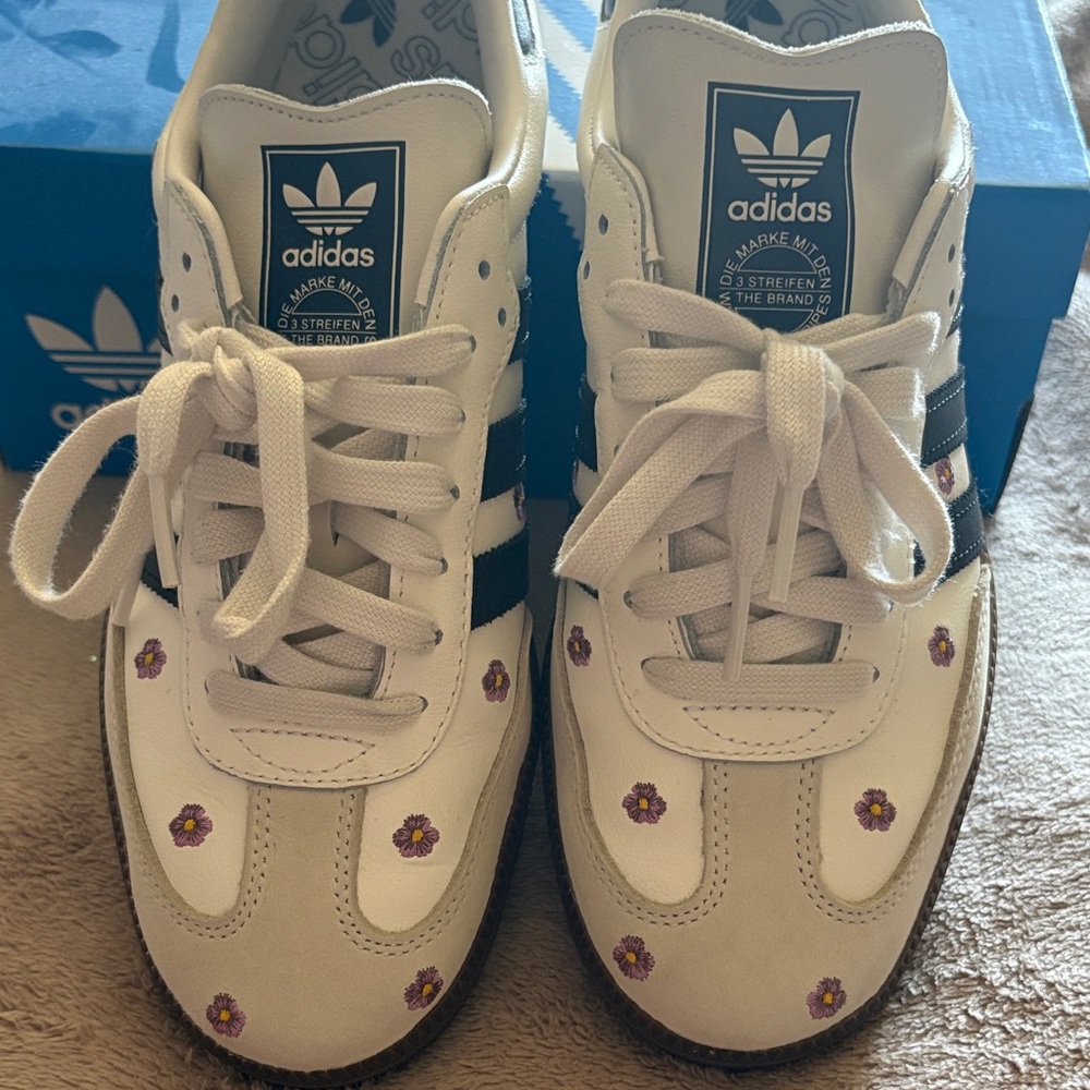 adidas women’s Samba OG Sneakers in White, Black and Purple Floral - Picture 4 of 9